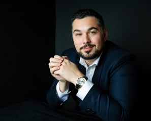 Anthony Taylor Headshot-2019